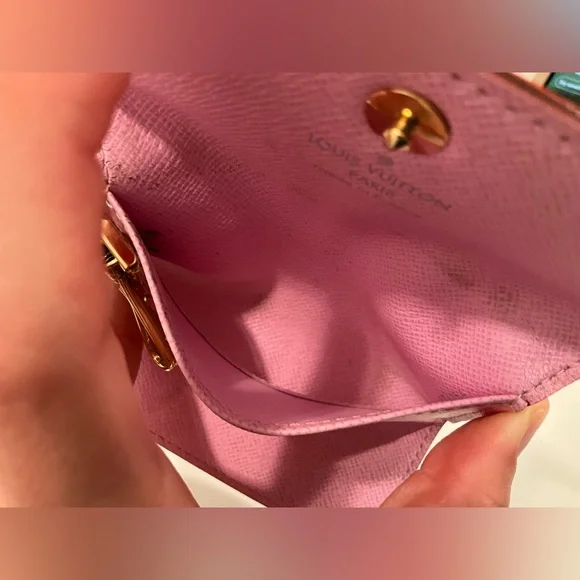 Louis Vuitton Multicolore 4 Key Holder White Monogram Murakami – Pink Interior - Picture 11 of 12